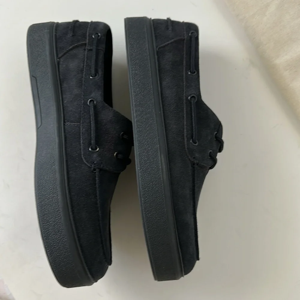 Zara Men's Blue Boat Leather and Suede Finish Shoes